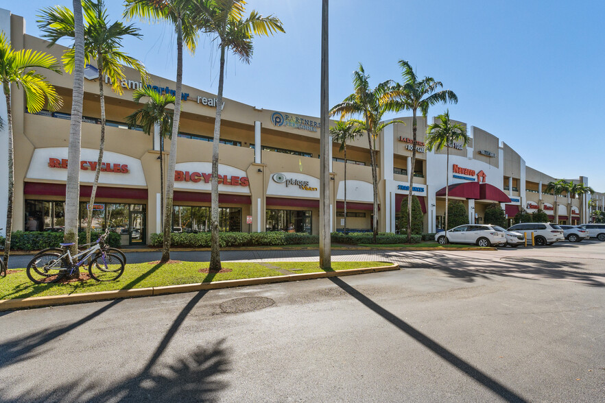 11402 Doral Blvd, Miami, FL for lease - Building Photo - Image 3 of 36