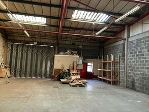 Whitehouse Ln, Bristol for lease Interior Photo- Image 2 of 2