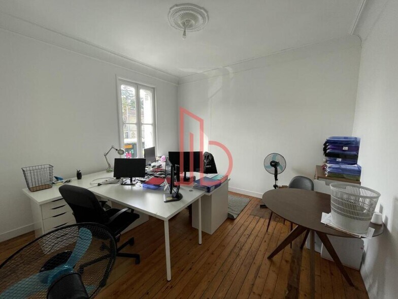 Bureau dans Bègles à vendre - Photo du bâtiment - Image 3 de 6