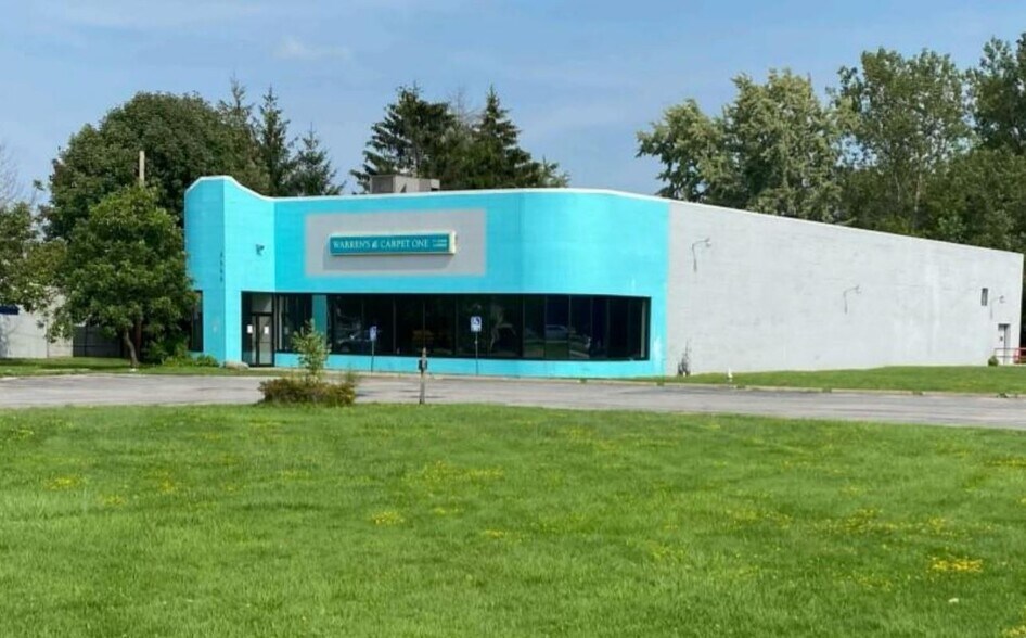 2965 Niagara Falls Blvd, Amherst, NY à vendre - Photo du bâtiment - Image 2 de 2