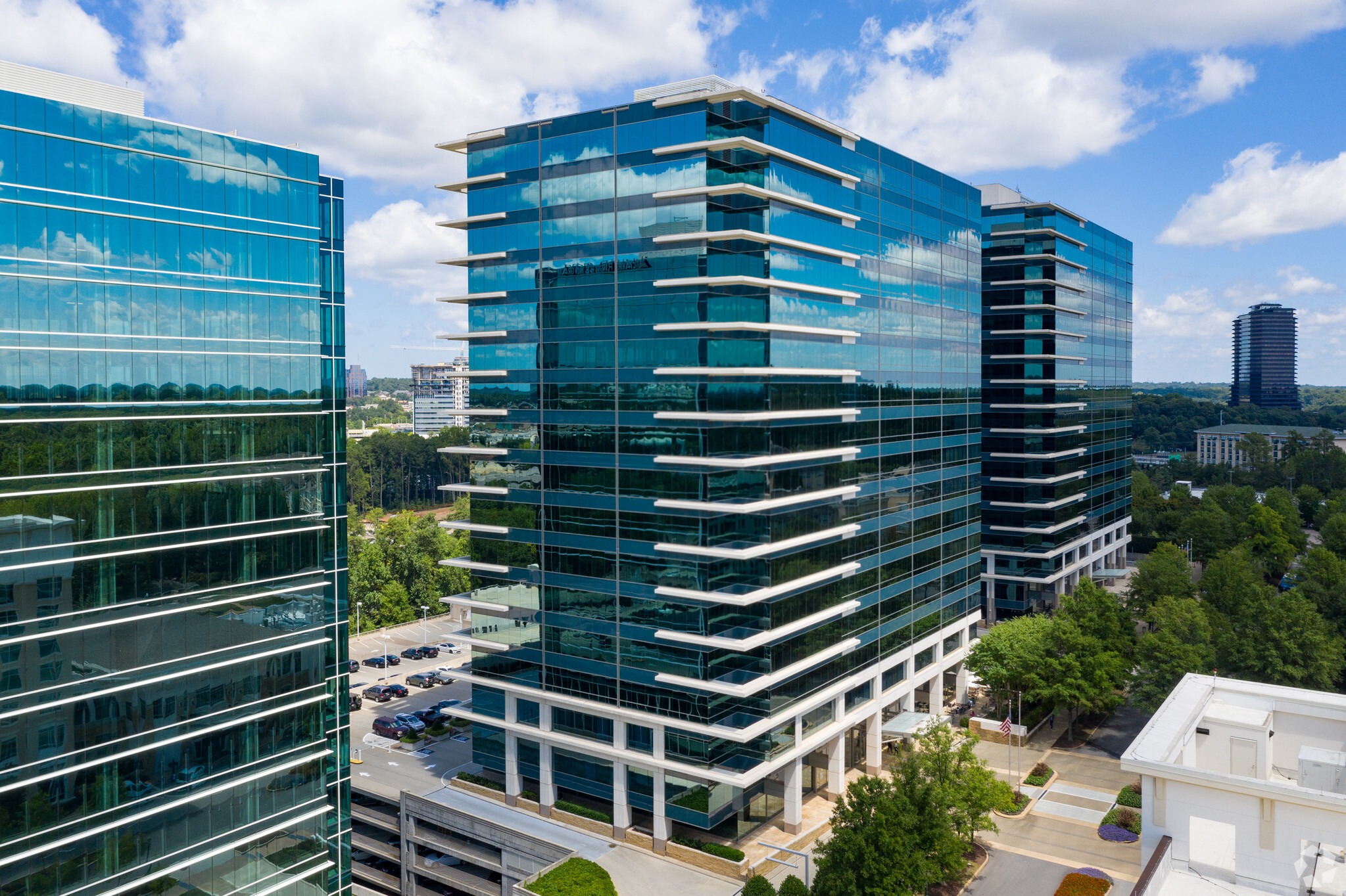 3003 Summit Blvd, Atlanta, GA for lease Building Photo- Image 1 of 22