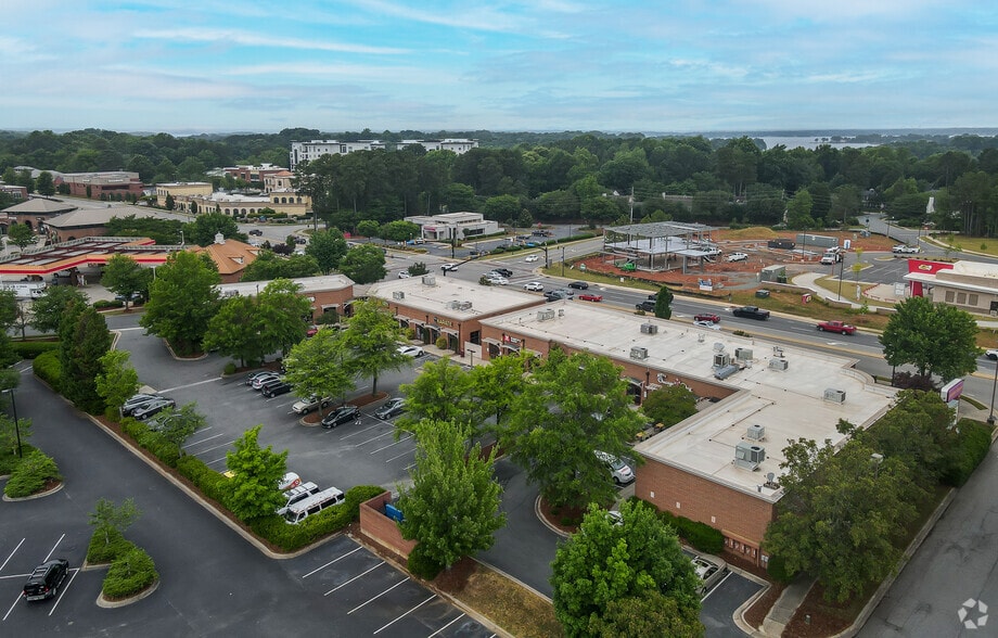 19722 1 Norman Blvd, Cornelius, NC for lease - Building Photo - Image 1 of 7
