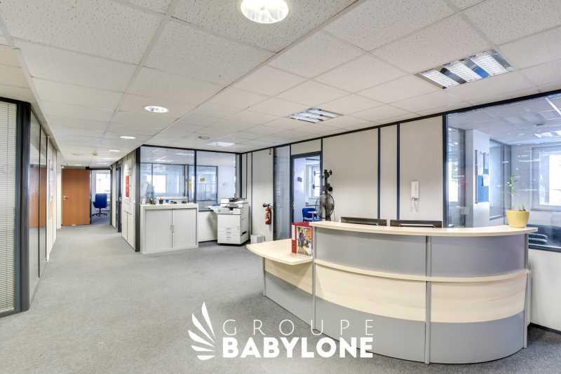 Office in Montreuil for lease - Interior Photo - Image 1 of 7