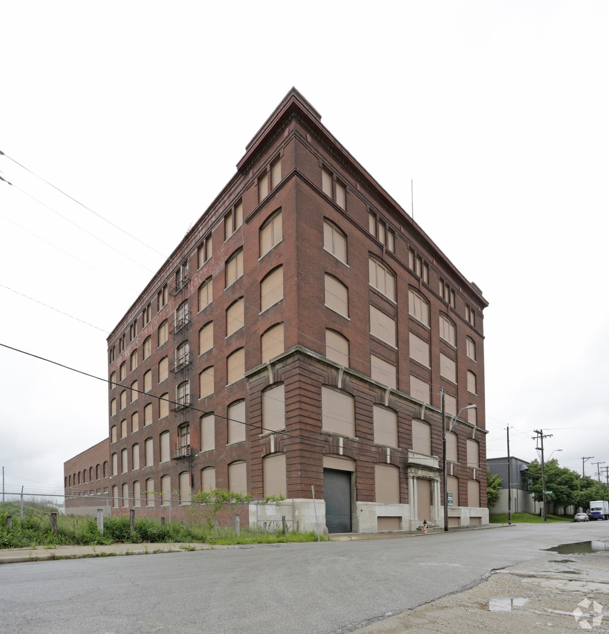 1413 Liberty St, Kansas City, MO for lease Primary Photo- Image 1 of 13