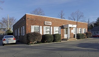 Plus de détails pour 1023 Pulaski Rd, East Northport, NY - Bureau à vendre