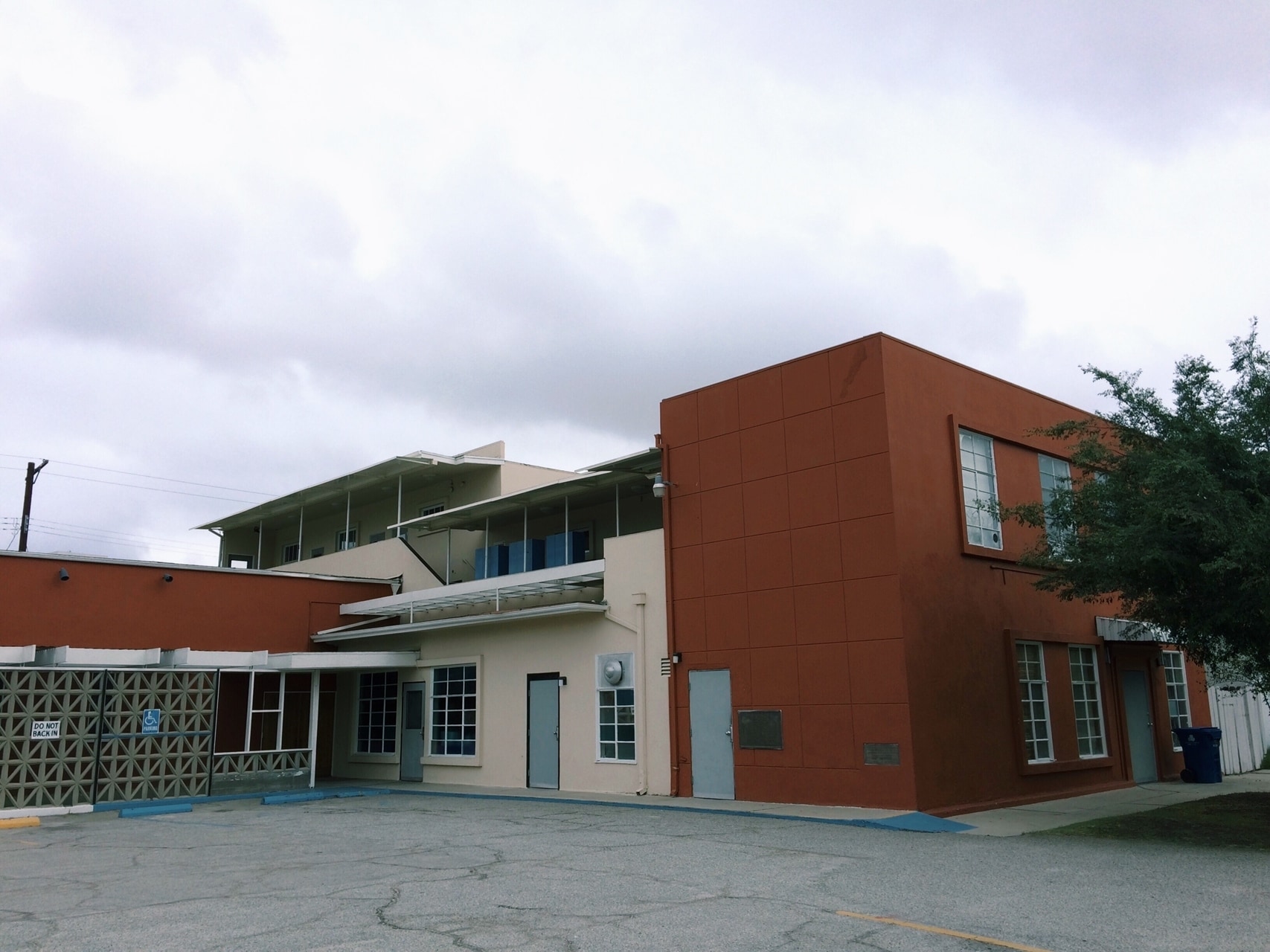 5555 W Olympic Blvd, Los Angeles, CA for lease Primary Photo- Image 1 of 10