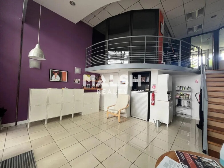 Bureau dans Lyon à vendre - Photo du bâtiment - Image 3 de 15