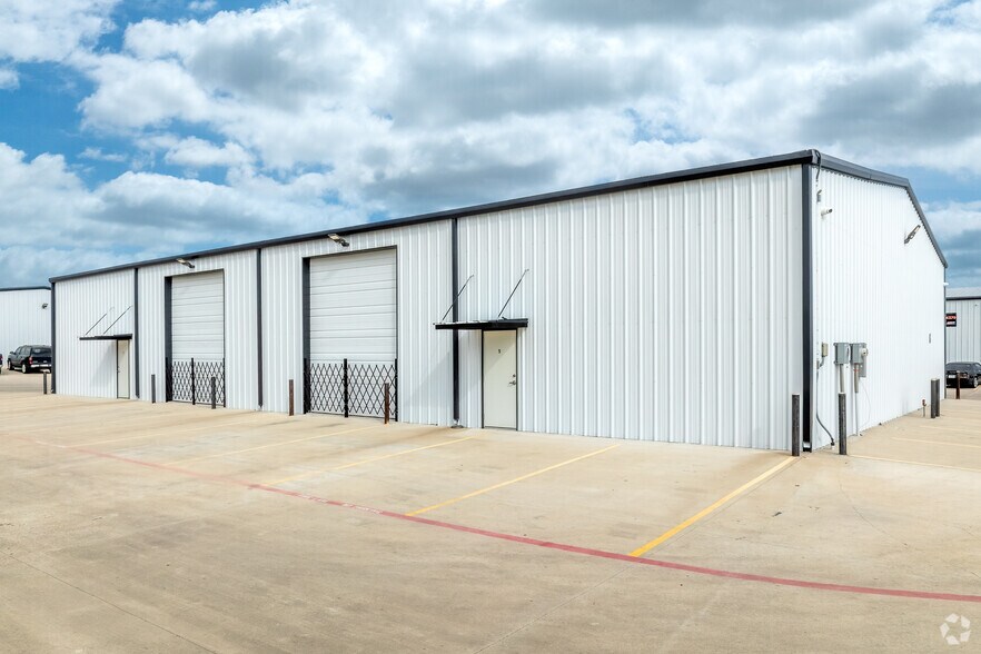 6562 FM 148, Terrell, TX à louer - Photo du bâtiment - Image 3 de 17