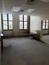 2 Storer St, Kennebunk, ME à louer Photo intérieure- Image 2 de 7