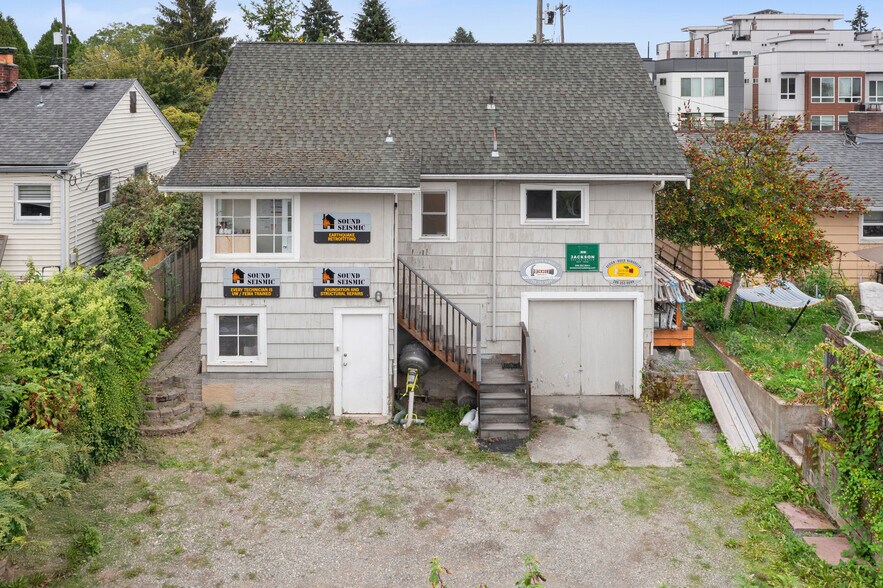 7543 15th Ave NW, Seattle, WA à vendre - Photo du bâtiment - Image 2 de 2