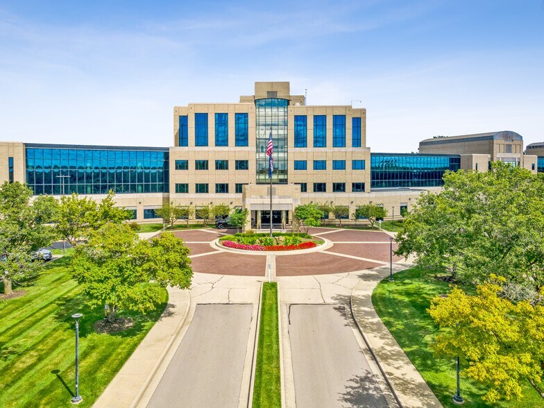 11100 USA Pky, Fishers, IN à louer - Photo du bâtiment - Image 1 de 25