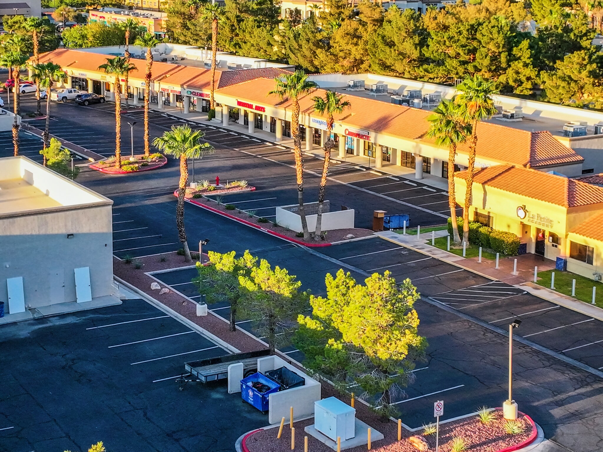 80 N Pecos Rd, Henderson, NV for lease Primary Photo- Image 1 of 9