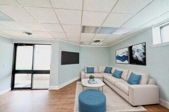 1419 Leighton Ave, Anniston, AL à louer Photo intérieure- Image 2 de 10