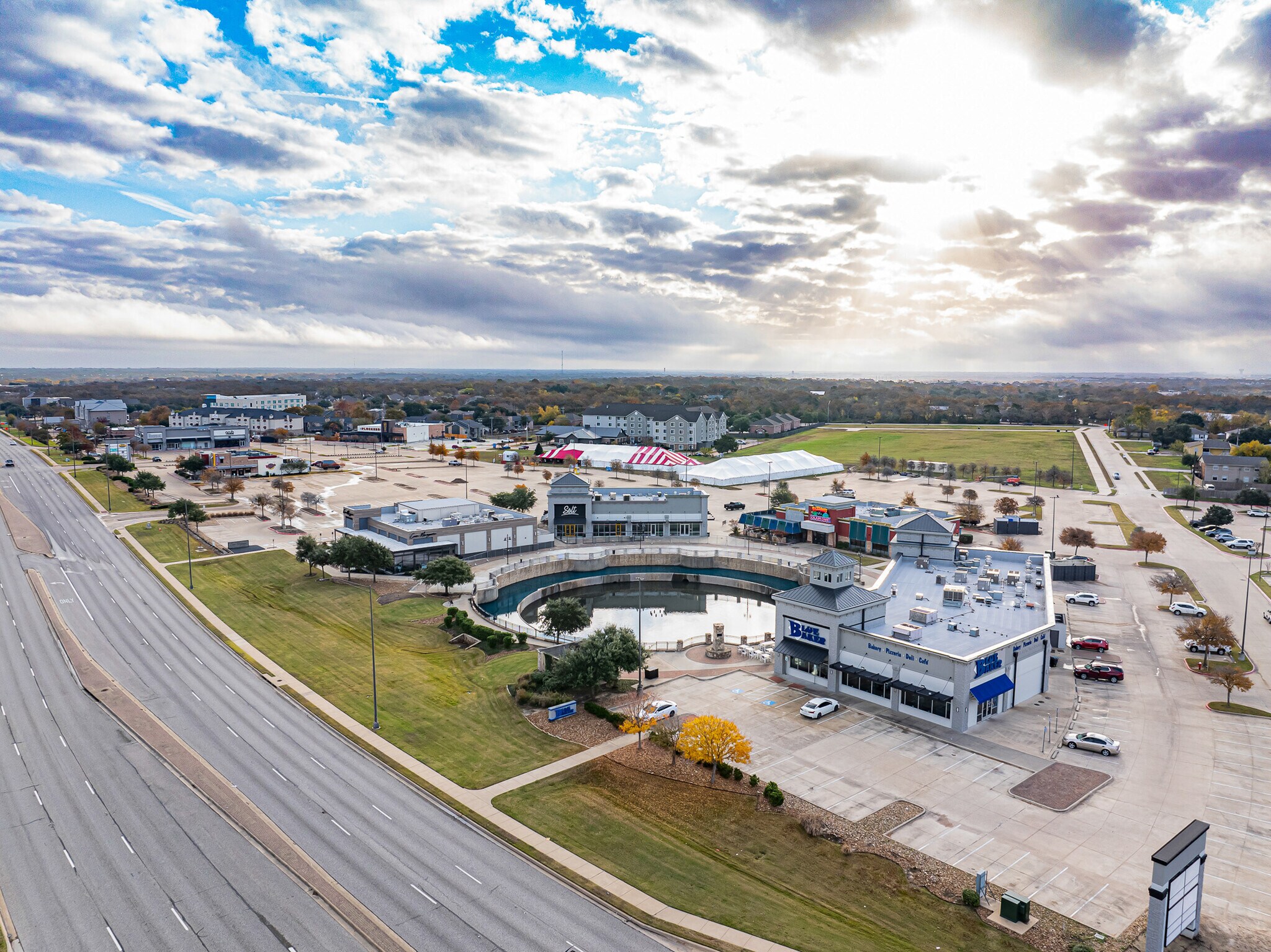 800 University Dr E, College Station, TX for lease Building Photo- Image 1 of 6