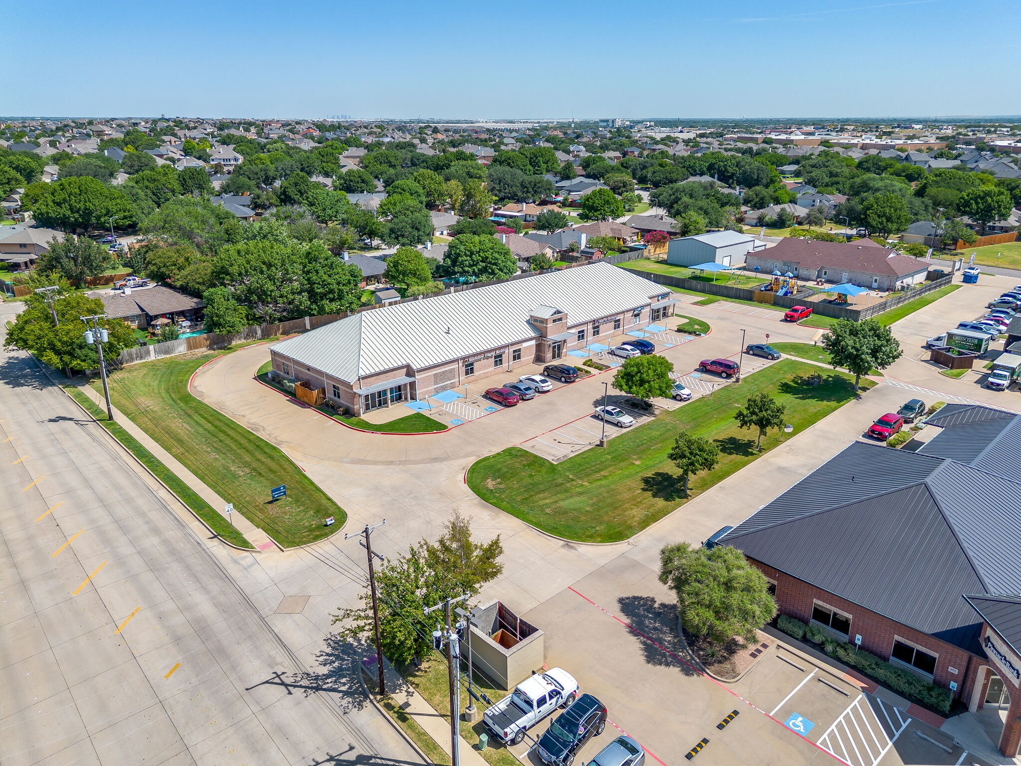 663-671 NE Alsbury Blvd, Burleson, TX for lease Building Photo- Image 1 of 11