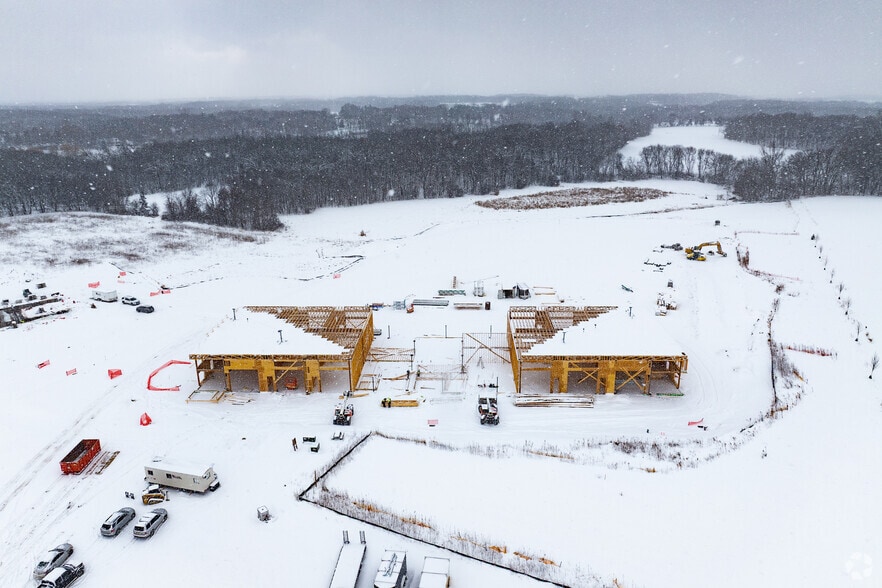 9285 US-12, Independence, MN à vendre - Photo du bâtiment - Image 1 de 2