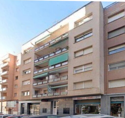 Multifamily in Sabadell, Barcelona for sale - Primary Photo - Image 1 of 1
