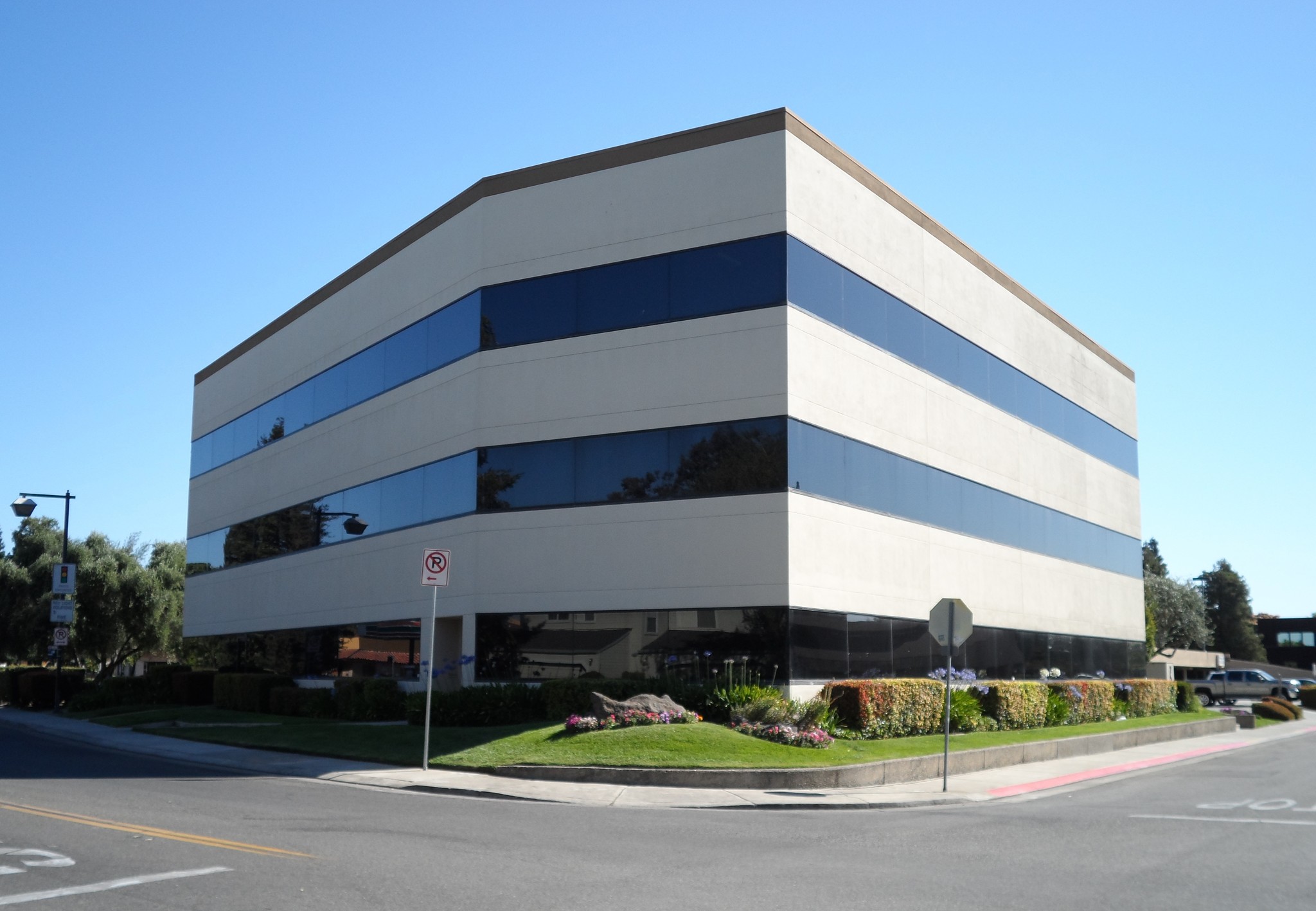 2575 Grand Canal Blvd, Stockton, CA for sale Building Photo- Image 1 of 1