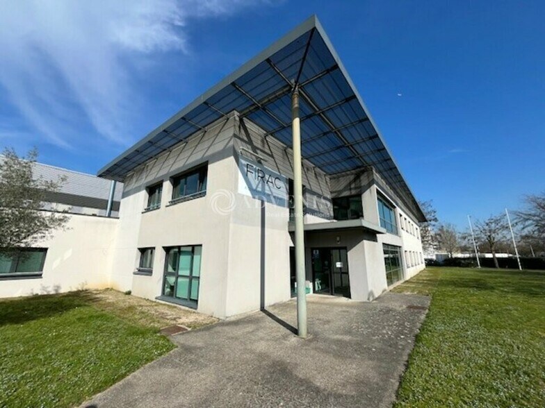 30 Rue Gustave Eiffel, Poissy à vendre - Photo du bâtiment - Image 2 de 12