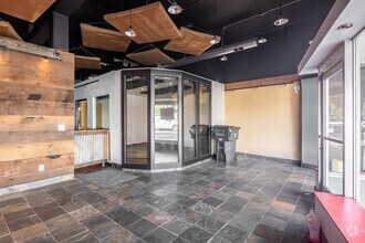 712 Main St, Oregon City, OR for lease Interior Photo- Image 2 of 14