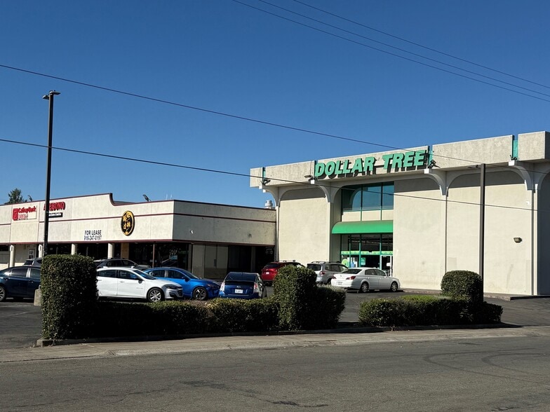 4910-4970 Freeport Blvd, Sacramento, CA for sale - Building Photo - Image 2 of 5