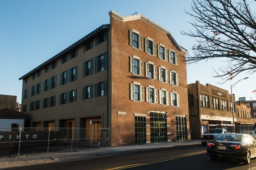 130 E 2nd St, Plainfield, NJ for sale - Primary Photo - Image 1 of 17