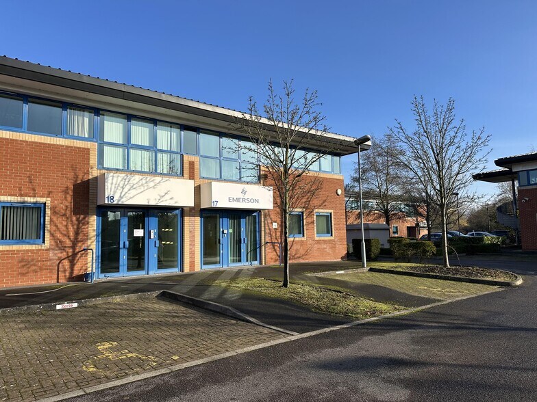 Moulden Way, Reading à vendre - Photo du bâtiment - Image 2 de 3
