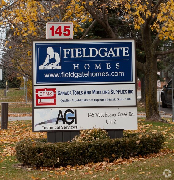 145 W Beaver Creek Rd, Richmond Hill, ON à louer - Photo du bâtiment - Image 3 de 6