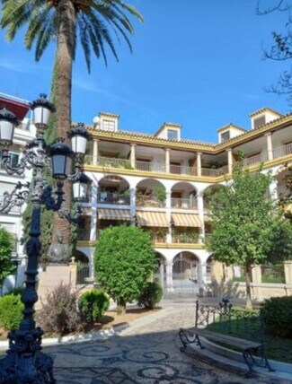 Plus de détails pour Commerce de détail à vendre