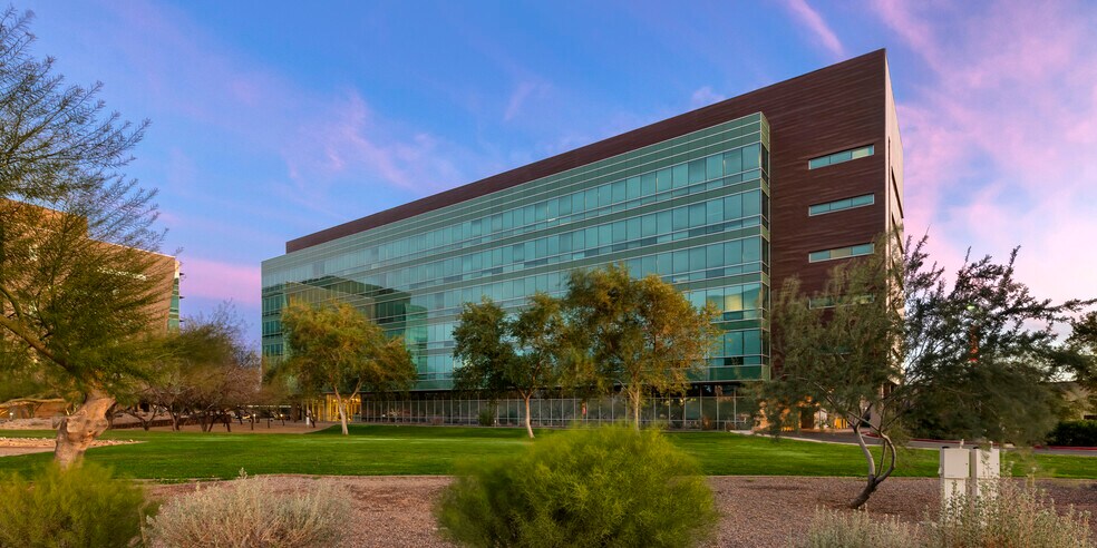 4045 S Riverpoint Pky, Phoenix, AZ à vendre - Photo du bâtiment - Image 3 de 12