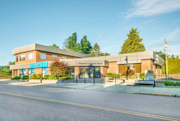 2917-2941 272 St, Langley Twp, BC à louer - Photo du bâtiment - Image 2 de 6