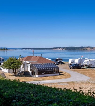 3274-3290 Campion Rd, Saanichton, BC à vendre - Photo du bâtiment - Image 2 de 2