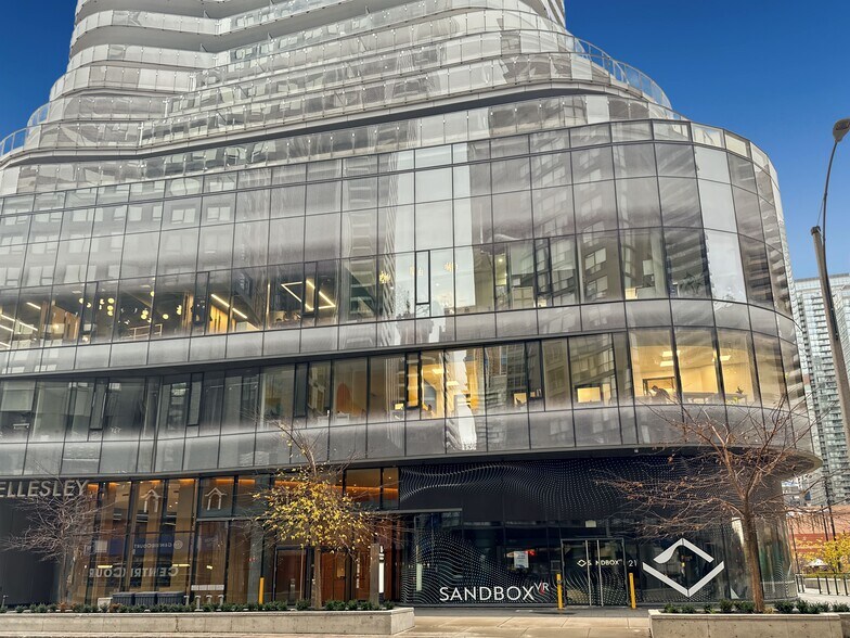 11 Wellesley Av, Toronto, ON à louer - Photo du bâtiment - Image 3 de 15