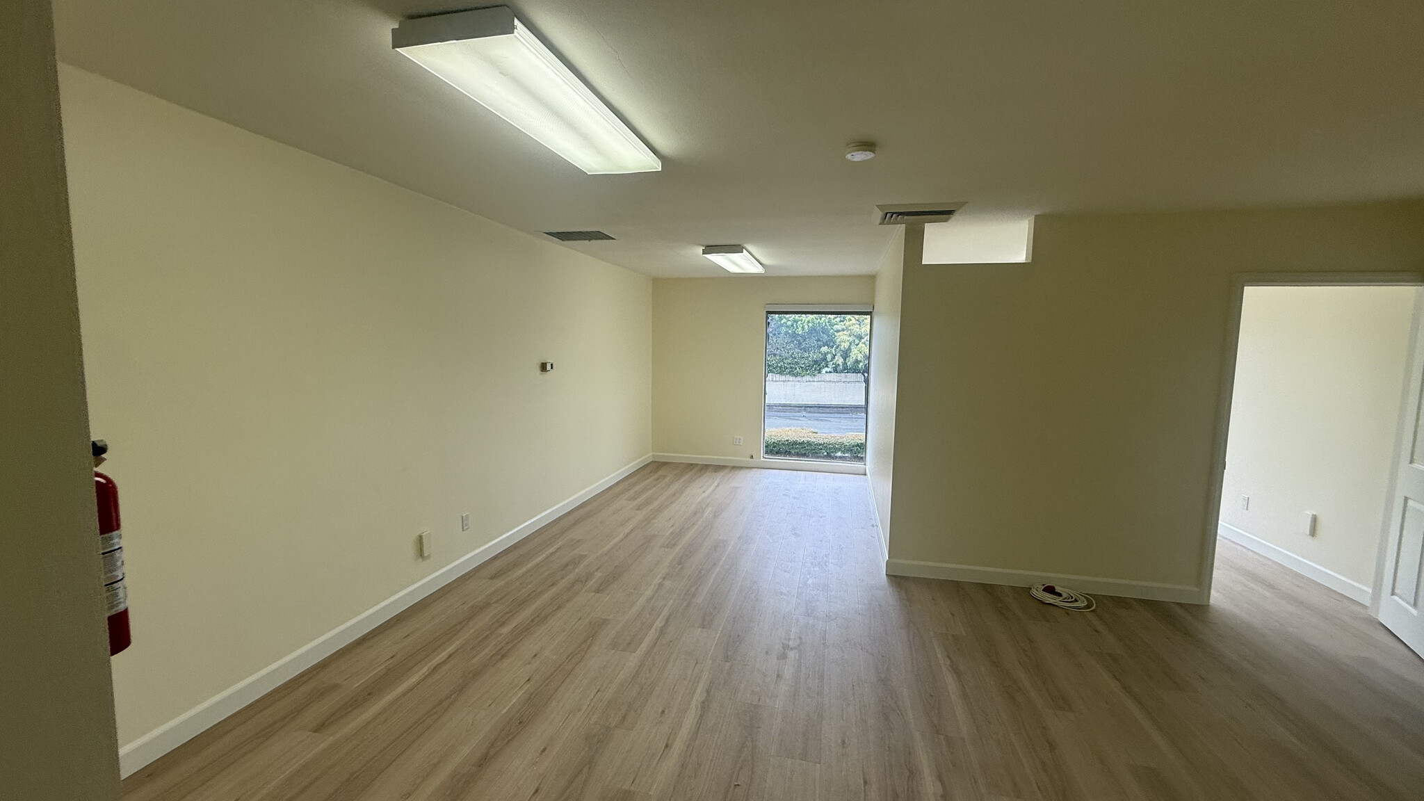 416 S Rosemead Blvd, Pasadena, CA à louer Photo intérieure- Image 1 de 3