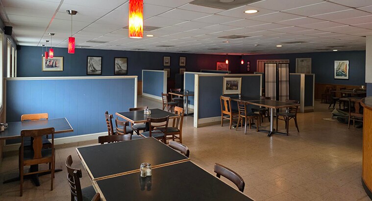 17321 General Puller Hwy, Deltaville, VA à vendre - Photo du bâtiment - Image 2 de 3