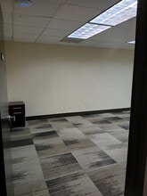 1415 E 17th St, Santa Ana, CA for lease Interior Photo- Image 2 of 3