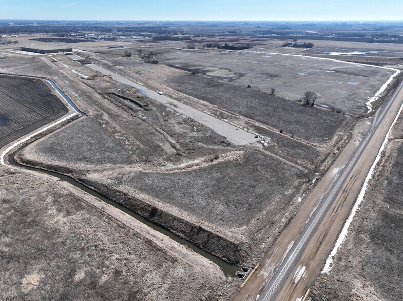 US-12 & County 55 rd, Willmar, MN à vendre - Photo du bâtiment - Image 2 de 7