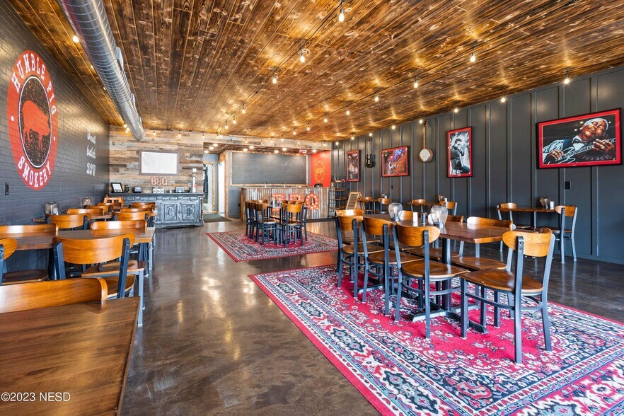 411 3rd Ave, Clear Lake, SD à vendre - Photo intérieure - Image 3 de 18