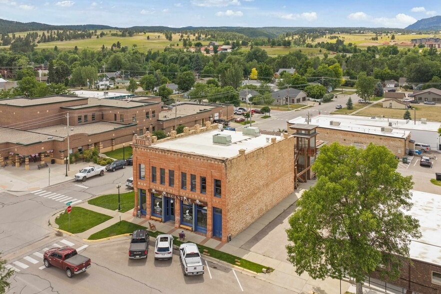 701 N 5th St, Spearfish, SD for sale - Building Photo - Image 2 of 38