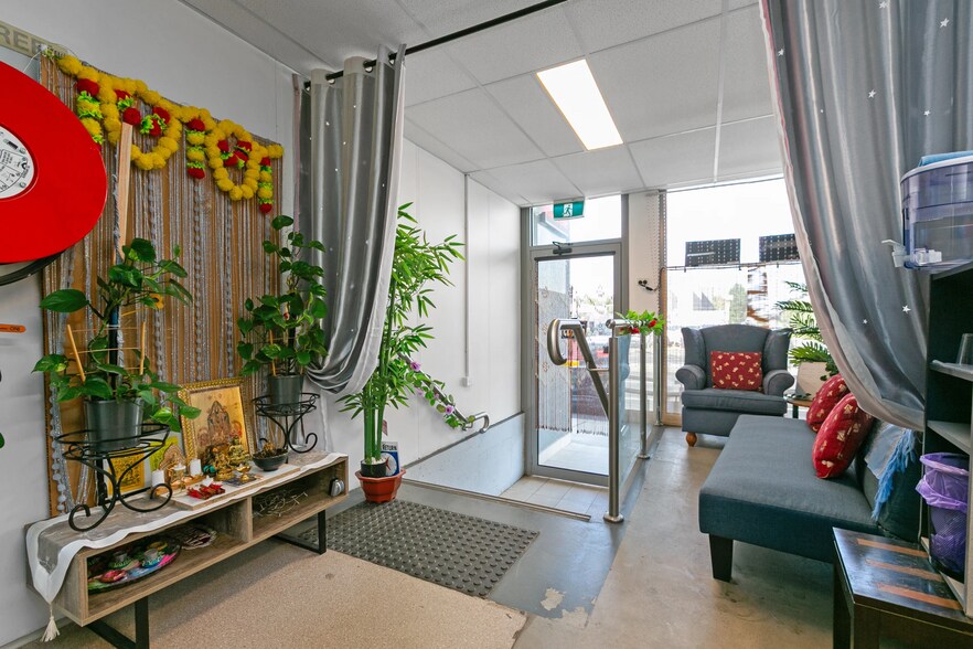 354 Bell St, Preston for sale - Interior Photo - Image 2 of 3