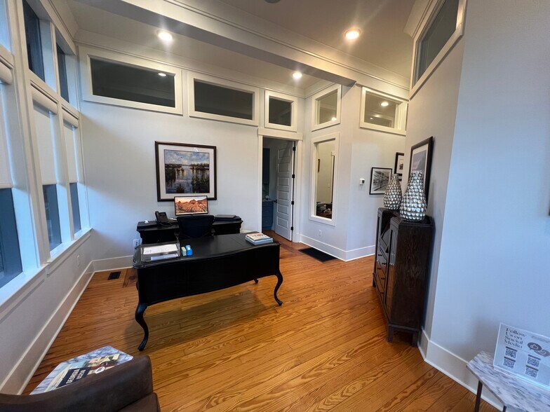 419 Montgomery St, Savannah, GA à vendre - Photo du bâtiment - Image 3 de 24