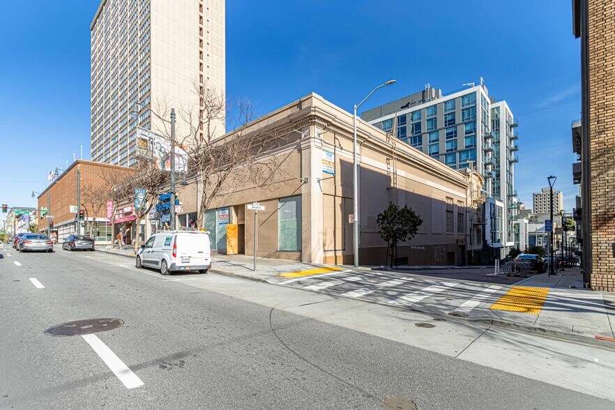 1430-1480 Van Ness Ave, San Francisco, CA à louer - Photo du bâtiment - Image 3 de 13