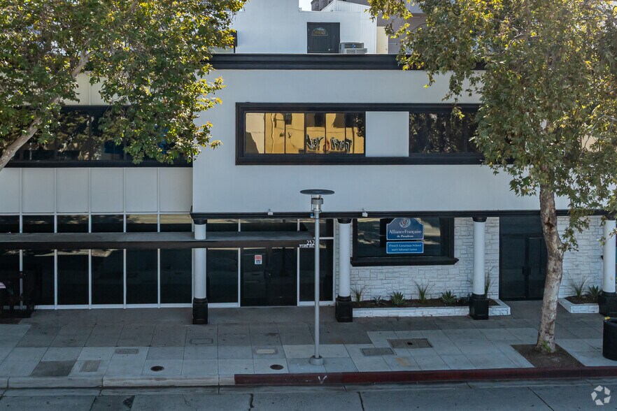 232 N Lake Ave, Pasadena, CA à louer - Photo du bâtiment - Image 2 de 4