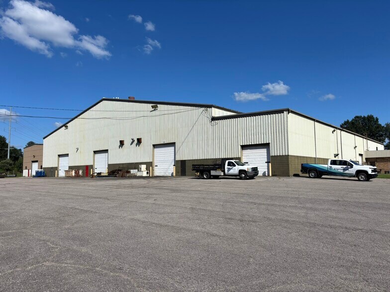 223 Peterson Dr, Elizabethtown, KY à vendre - Photo du bâtiment - Image 3 de 10