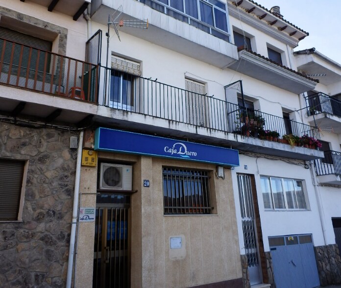 Multifamily in Casas del Castañar, Cáceres for sale - Primary Photo - Image 1 of 1