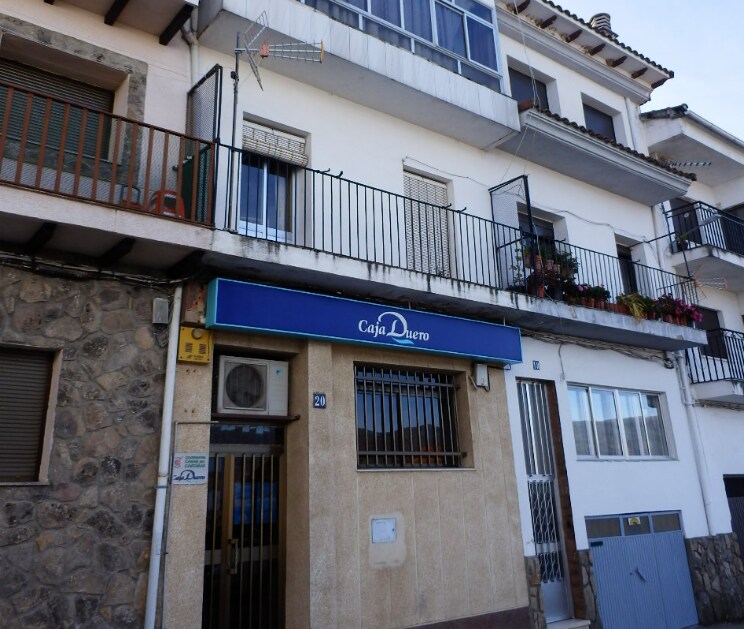 Immeuble residentiel dans Casas del Castañar, Cáceres à vendre Photo principale- Image 1 de 2