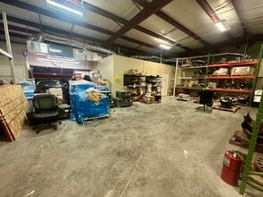 4904 Railroad St, Deer Park, TX for lease Building Photo- Image 2 of 7