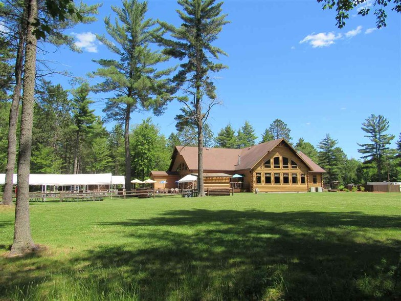 215 S County Road 557, Gwinn, MI à vendre - Photo du bâtiment - Image 1 de 1