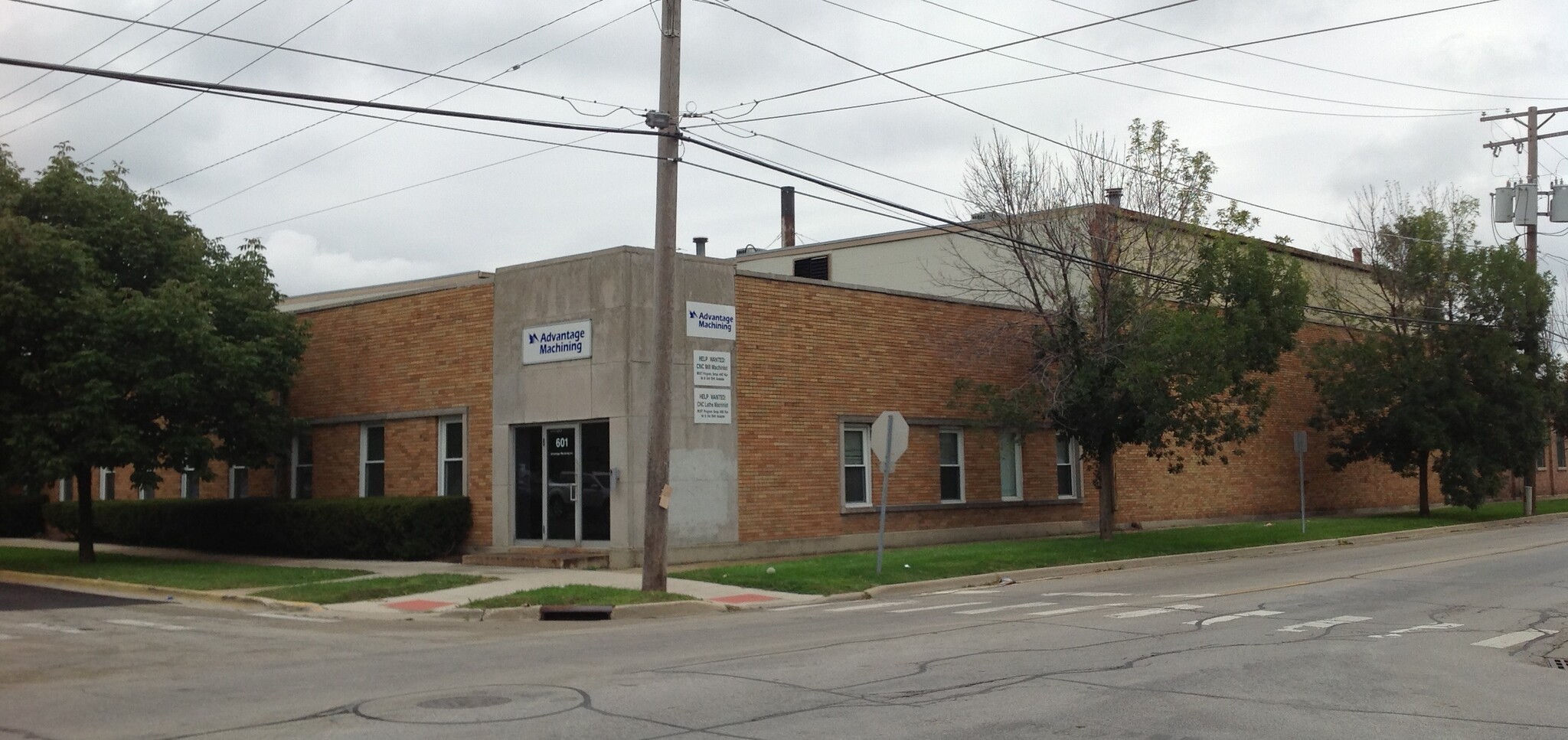 601 W New York St, Aurora, IL for lease Building Photo- Image 1 of 4