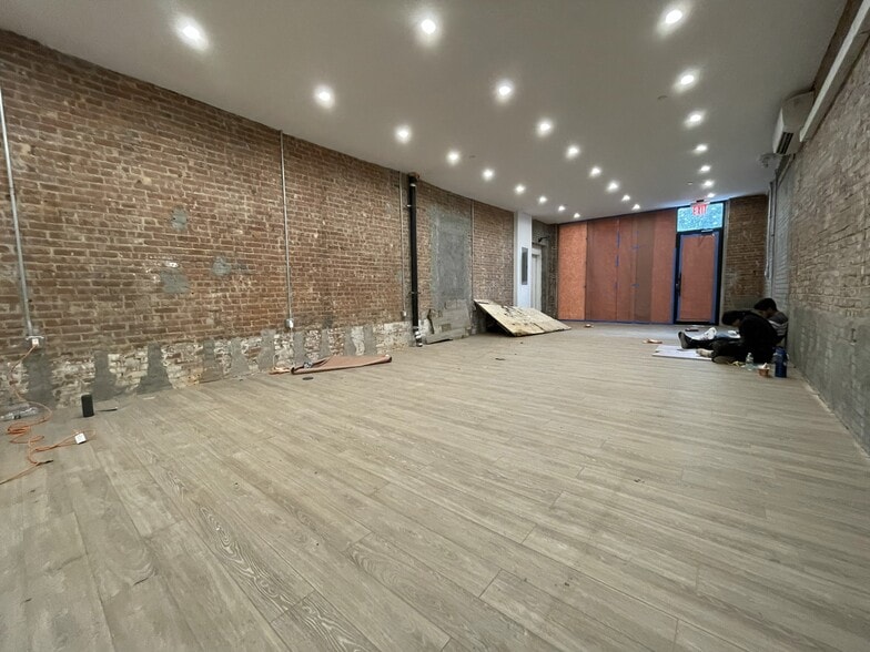 862 Dekalb Ave, Brooklyn, NY à louer - Photo du bâtiment - Image 3 de 15